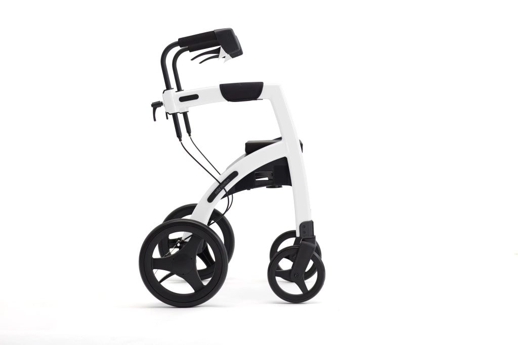 Rollz Motion 2.1 Rollator in Pebble White, rechte Seitenansicht mit ergonomischem Griffsystem.