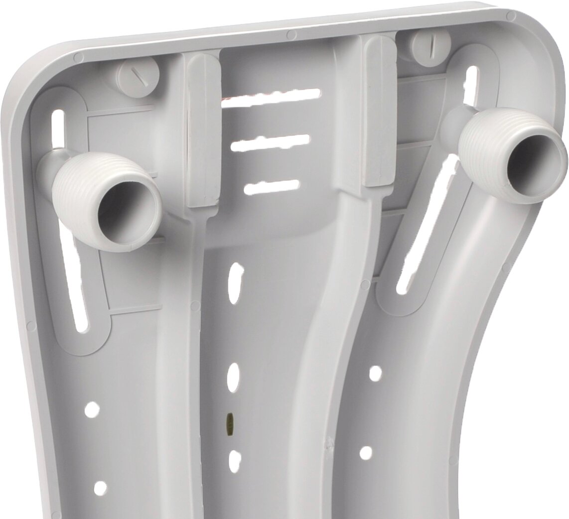 Detailansicht der Unterseite des Badebretts Benny von Drive Medical mit verstellbaren Befestigungsschrauben zur sicheren Anpassung an die Wannenbreite.