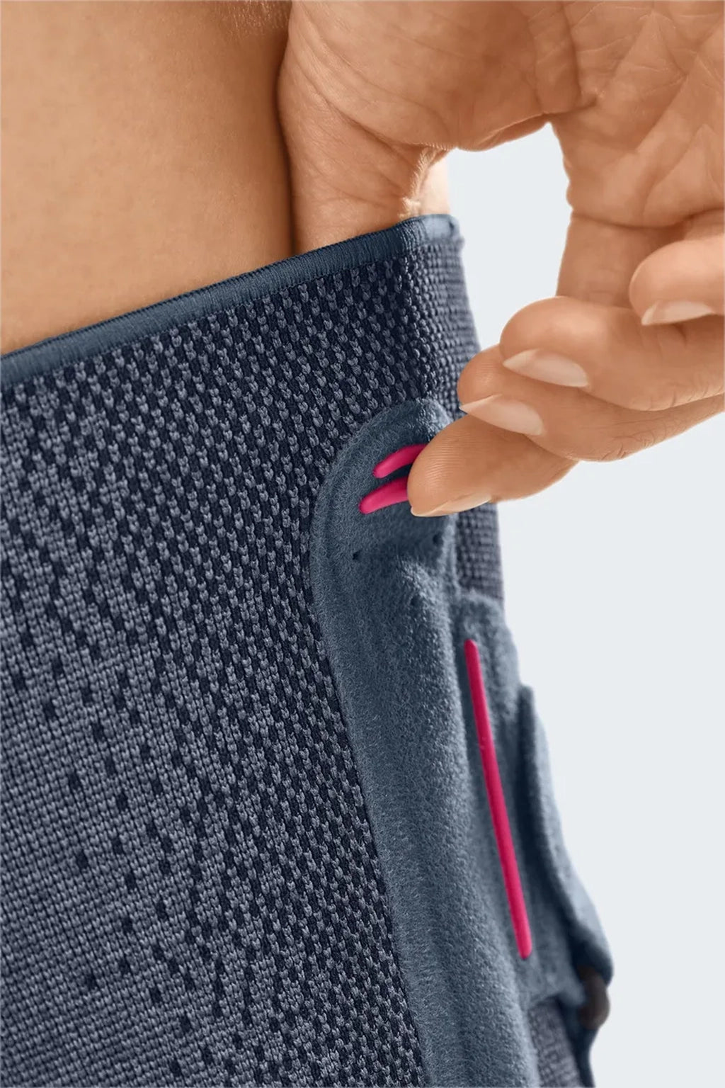 Knieorthese Genumedi PT extraweit mit Haftband von medi