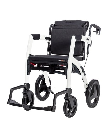 Rollz Motion 2.1 Rollstuhl in Pebble White, seitliche Ansicht mit montierten Fußstützen und Rückenlehne.